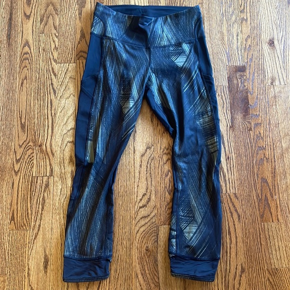 Lululemon leggings 24inch - Picture 5 of 6